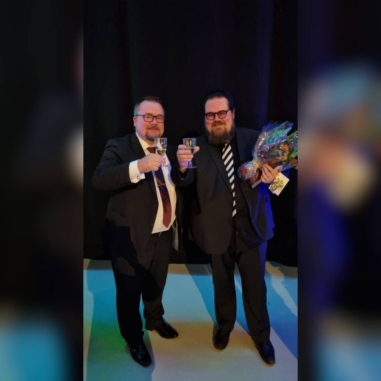 Onnea Pete Poskiparta yrittäjät, juhla, yhteistyö
